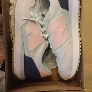 New Balance Tennis Shoes